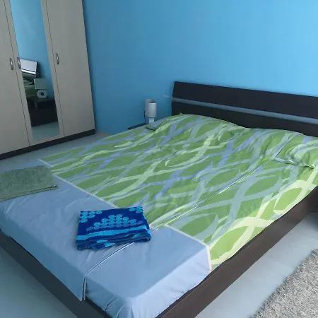 Arti's Place דירה *