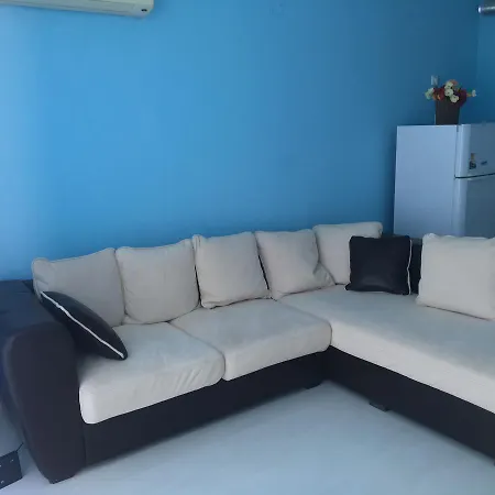 Arti's Place * פומורי