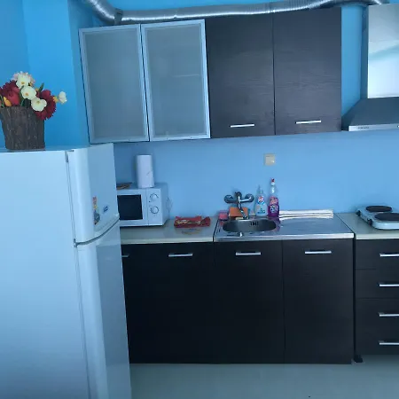 Arti's Place פומורי