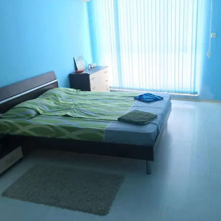 Arti's Place דירה *